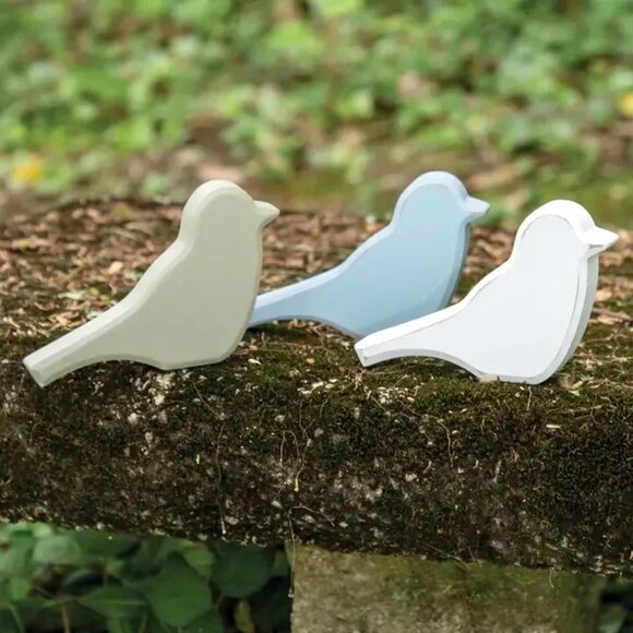 ($10) Distressed Chunky Bird Set - Picture 1 of 2